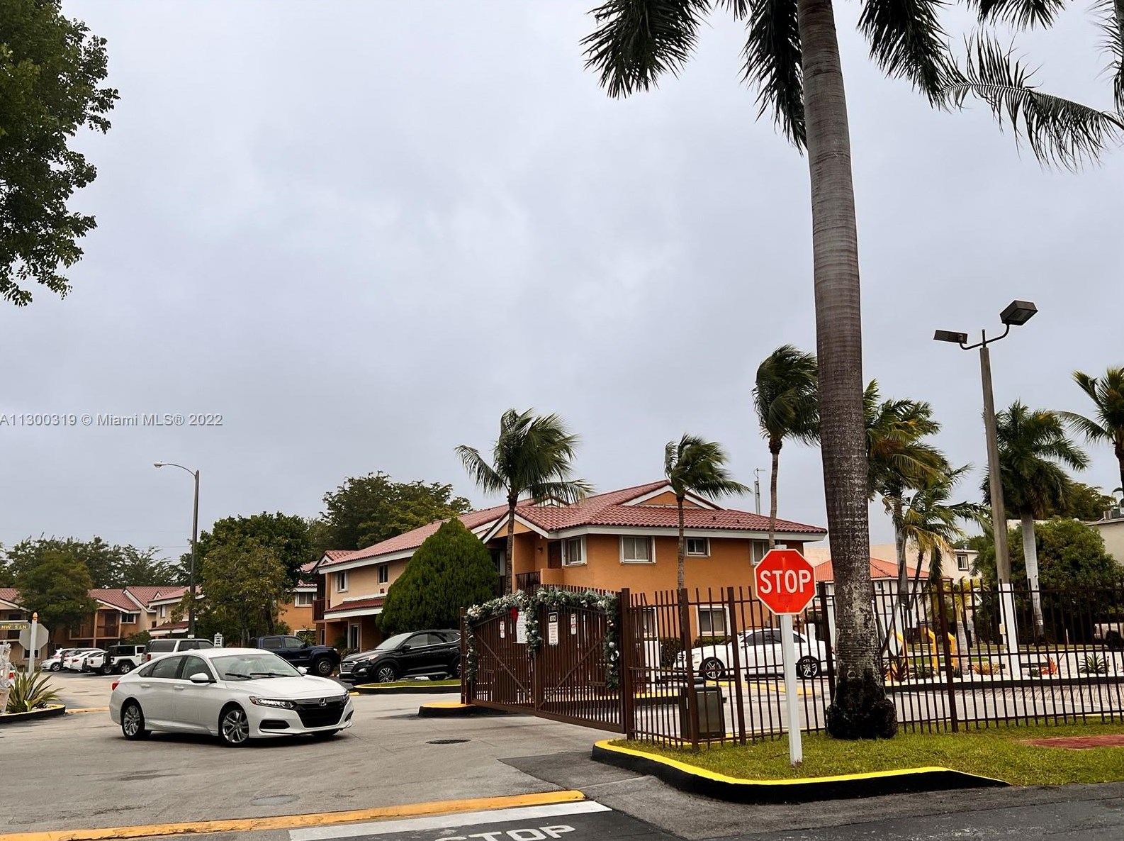 8261 5th Ter, Miami FL 33126-3948 exterior