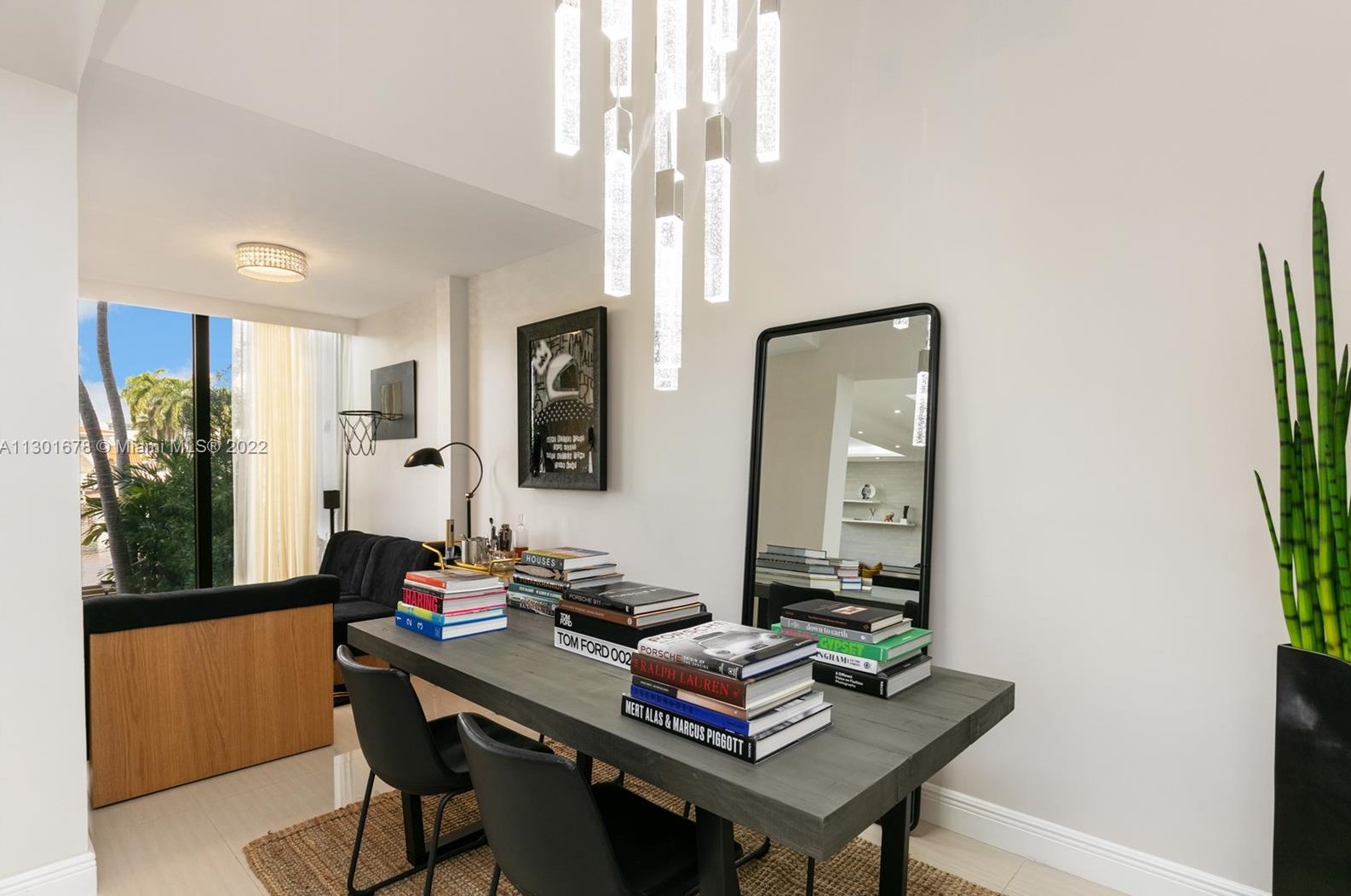 377 Poinciana Dr, Miami FL  33160-4529 exterior