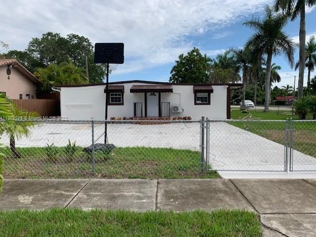 10001 48th St, Miami FL  33165-6307 exterior