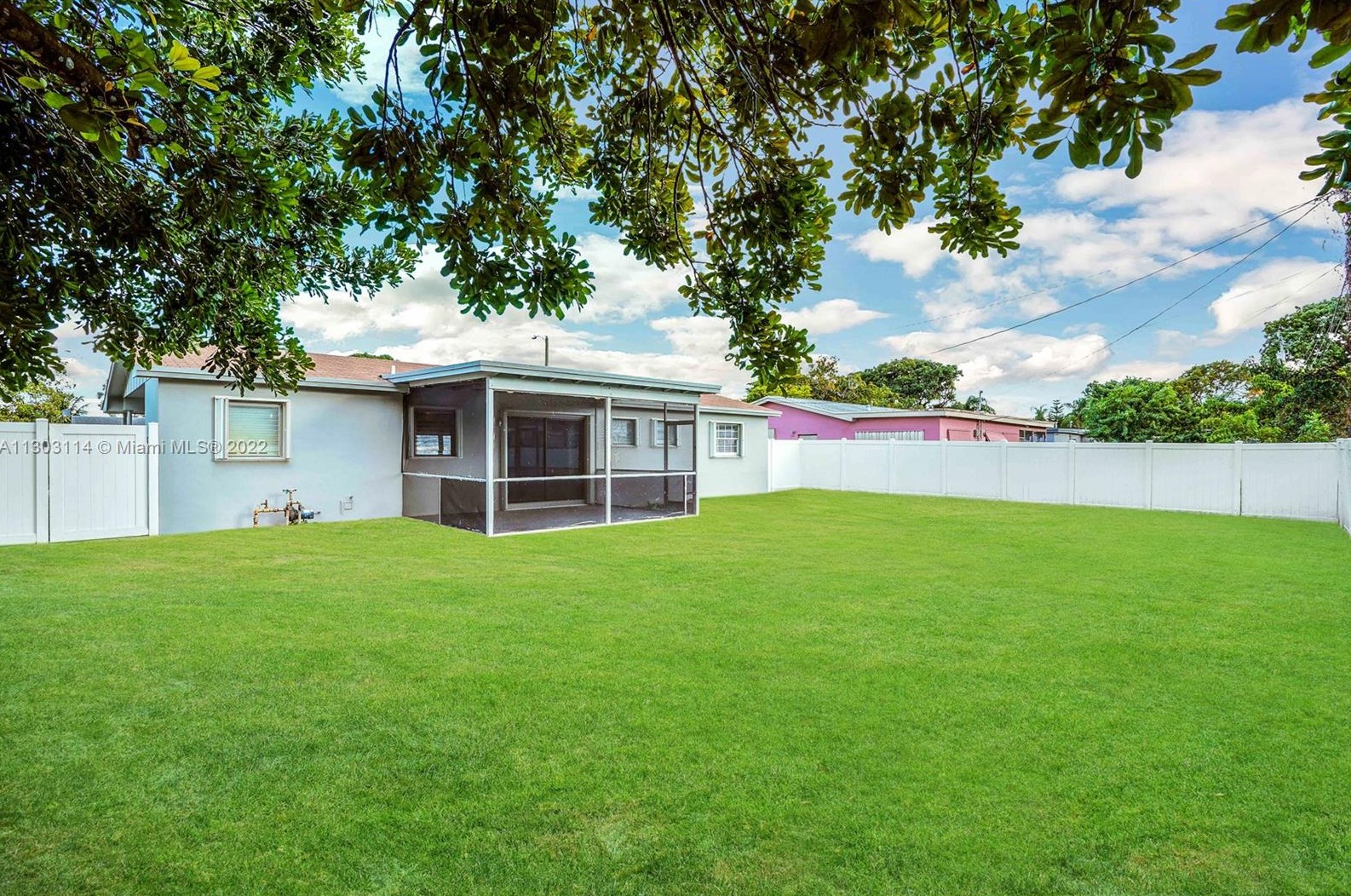 310 71st Ave, Hollywood FL  33024-7326 exterior