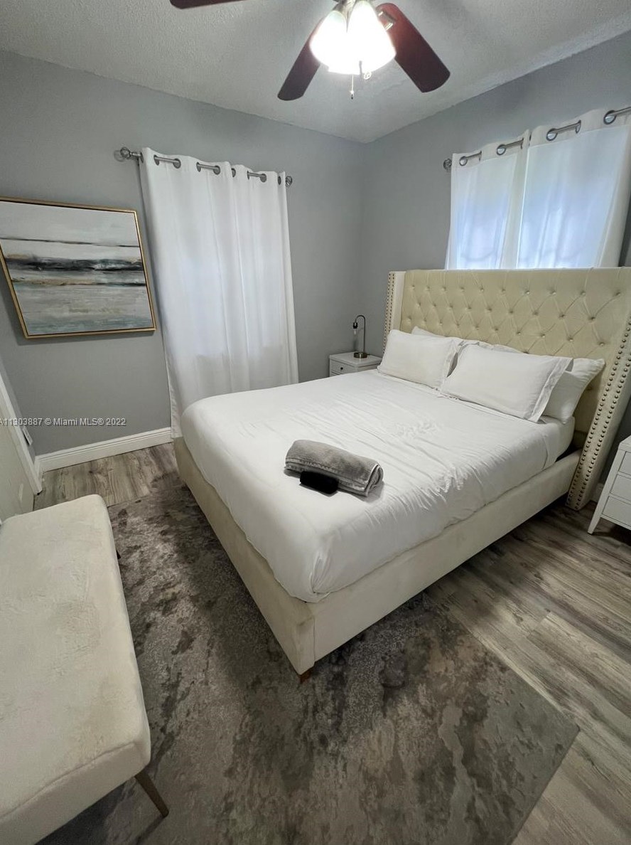 90 144th St, Miami FL  33168-4903 exterior