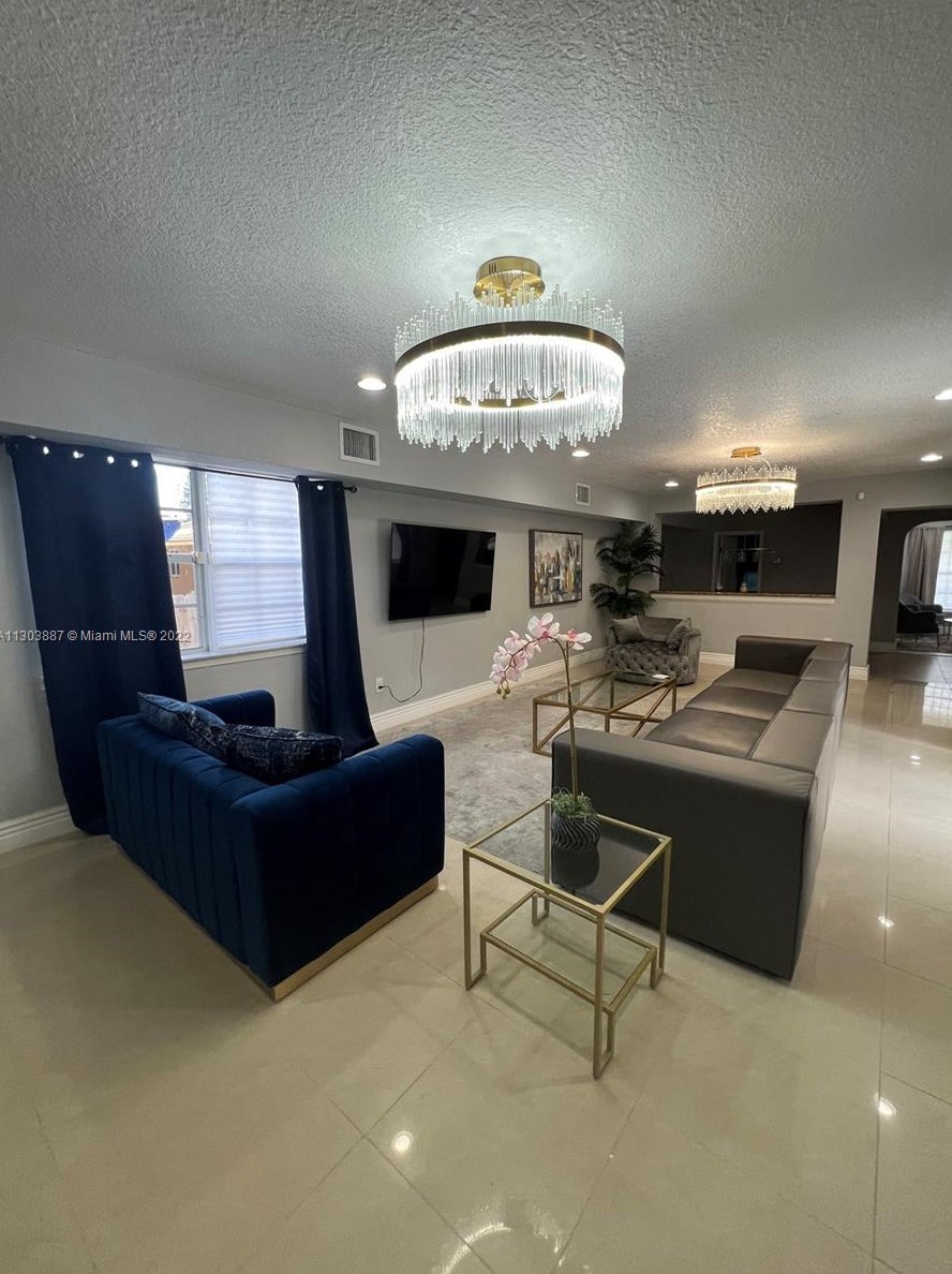 90 144th St, Miami FL  33168-4903 exterior