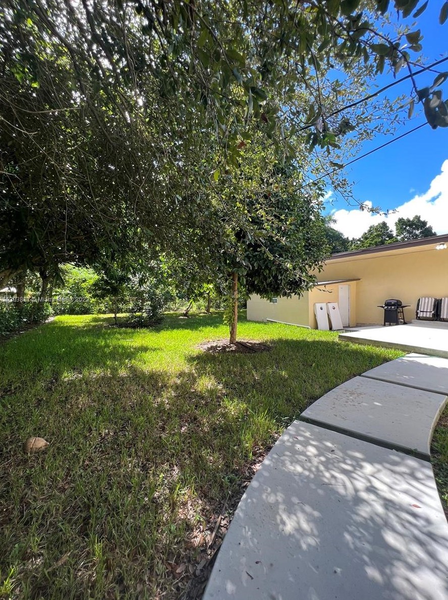 90 144th St, Miami FL  33168-4903 exterior