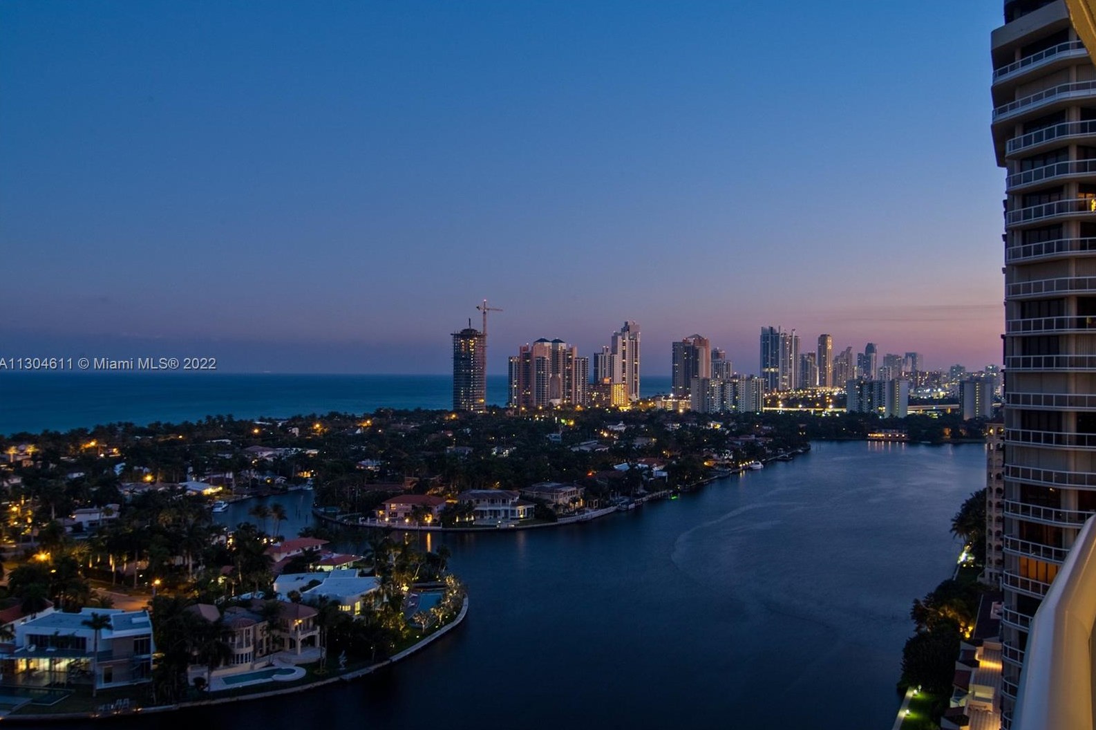 20201 Country Club Dr, Miami FL 33180-3001 exterior