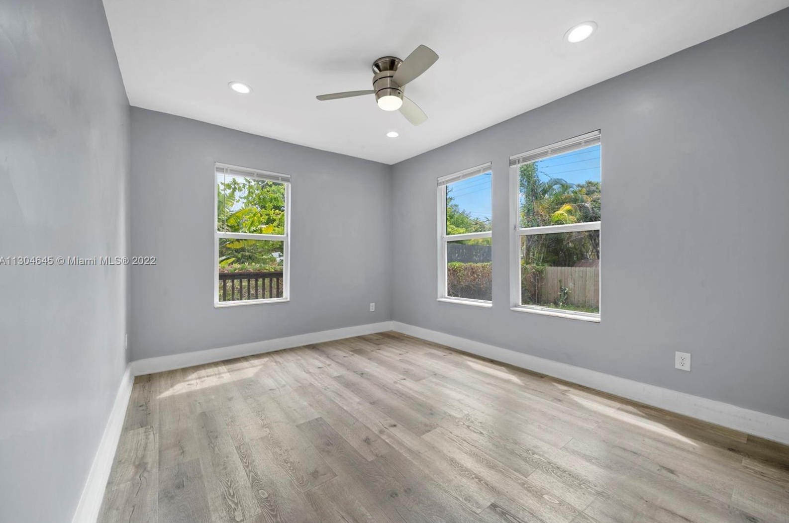 120 49 St, Miami FL 33175-5000 exterior