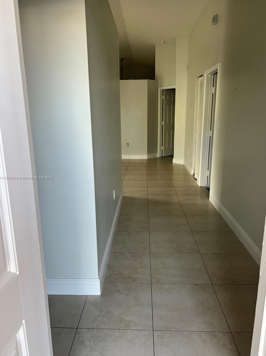 14218 176th Ter, Miami FL  33177-2600 exterior