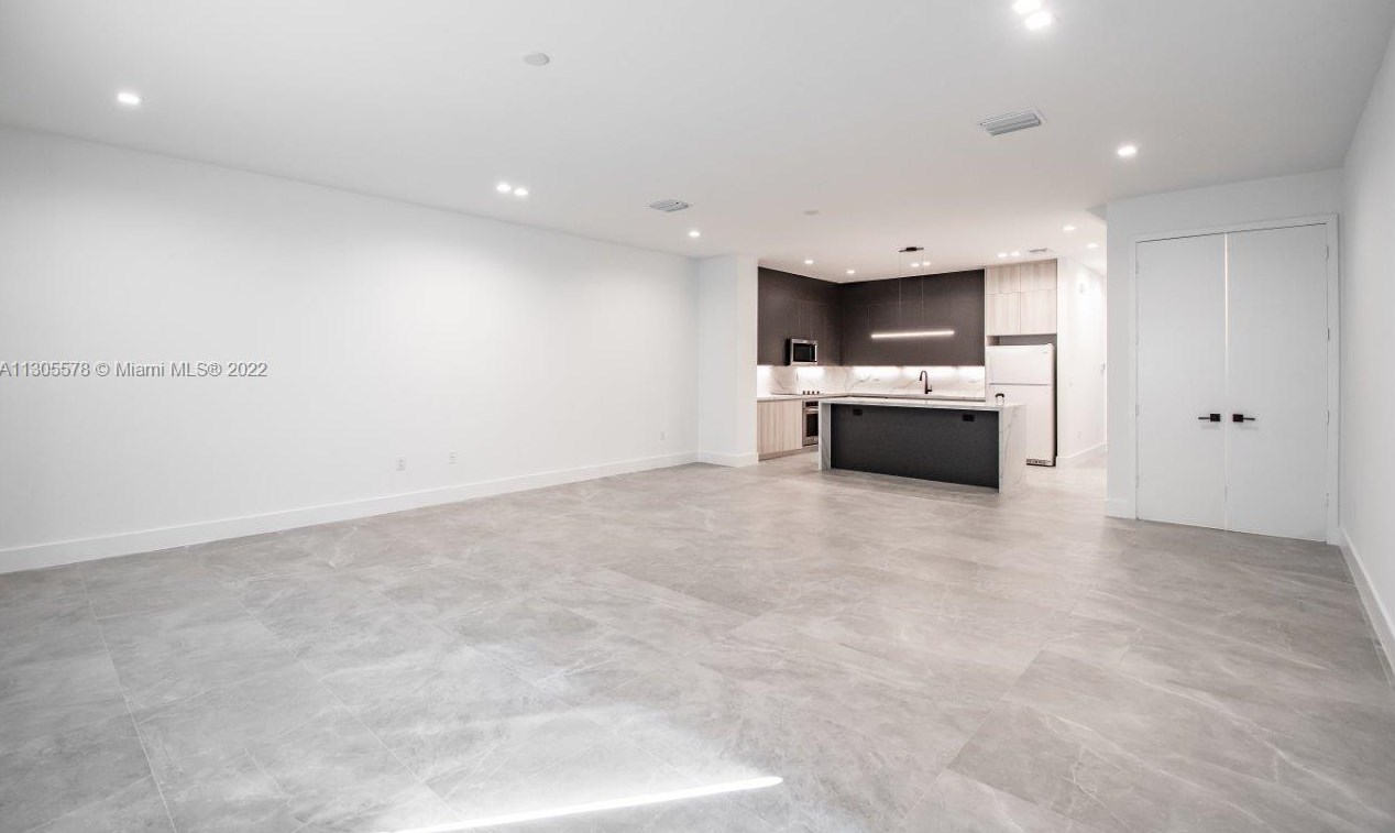 6886 80th St, Miami FL  33143-4442 exterior