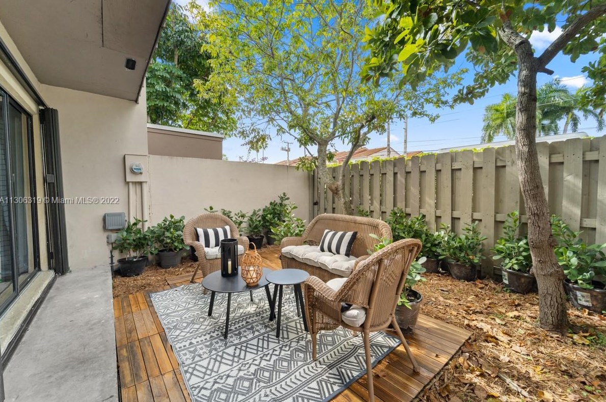 7416 106th Pl, Miami FL  33173-2945 exterior