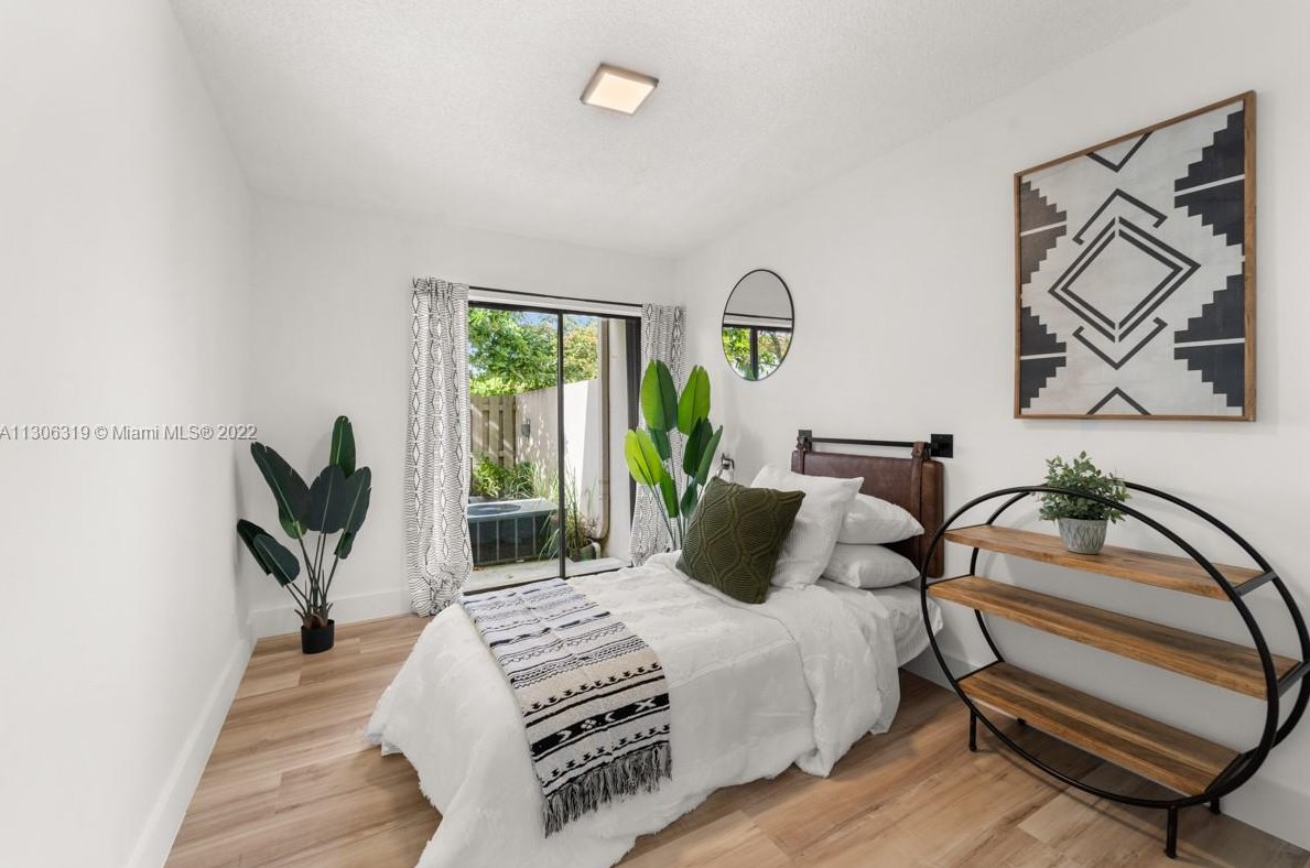 7416 106th Pl, Miami FL  33173-2945 exterior