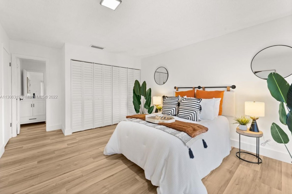 7416 106th Pl, Miami FL  33173-2945 exterior