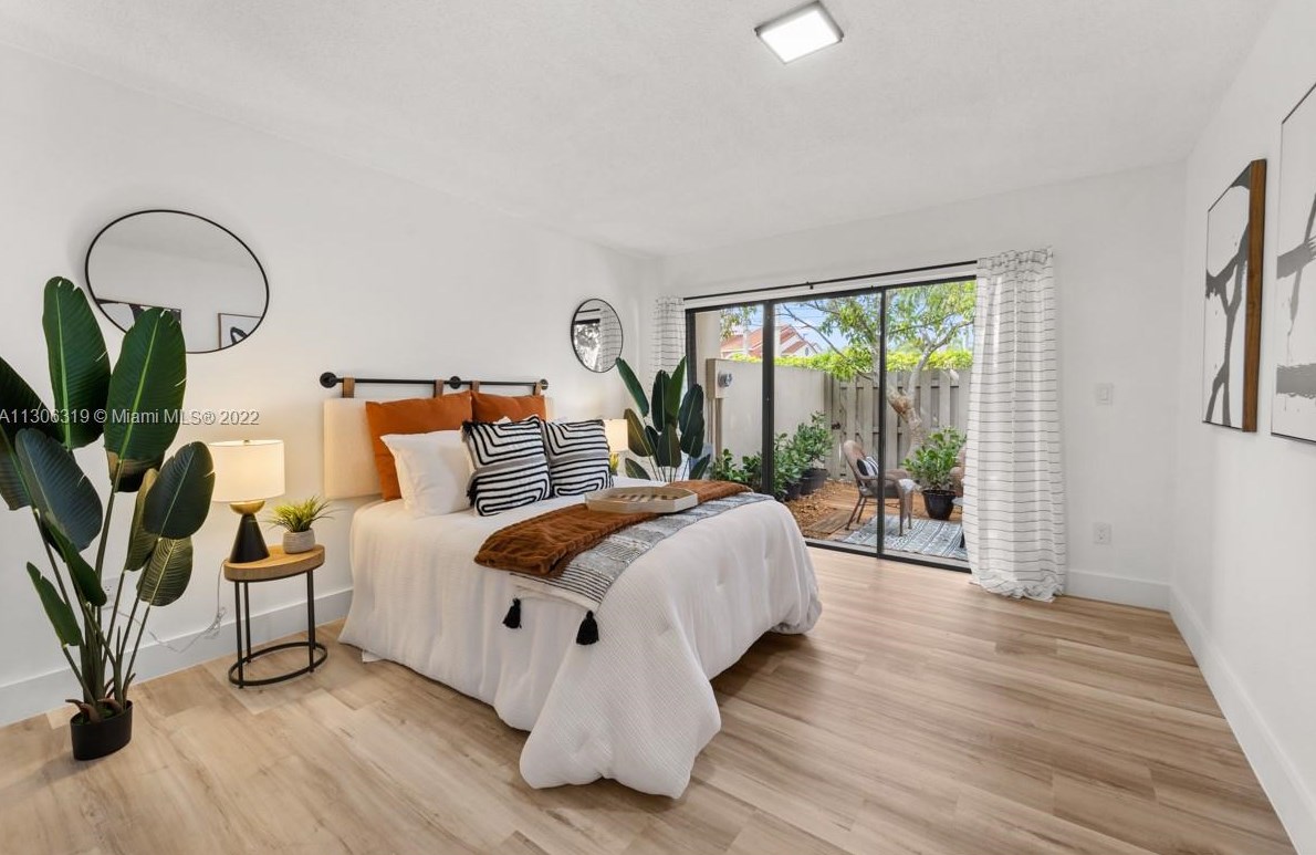 7416 106th Pl, Miami FL  33173-2945 exterior