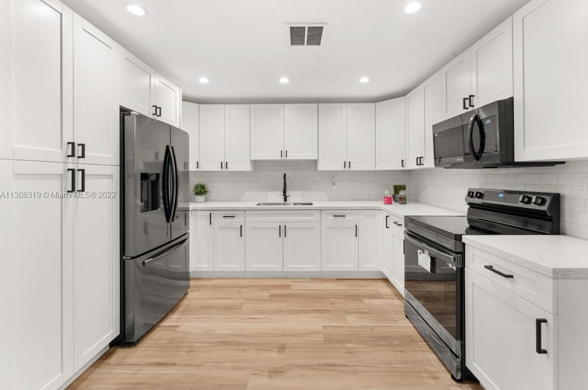 7416 106th Pl, Miami FL  33173-2945 exterior