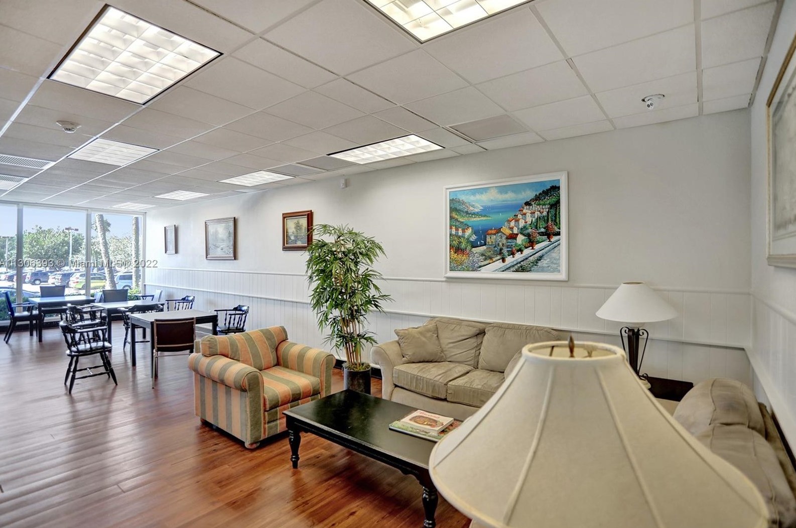 500 Bayview Dr, Miami FL  33160-4710 exterior