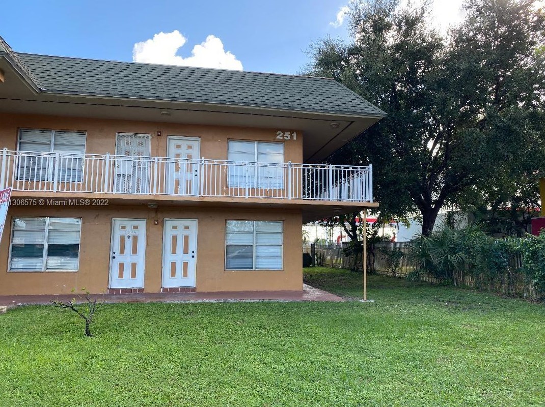 251 177th St, Miami FL  33169-4901 exterior