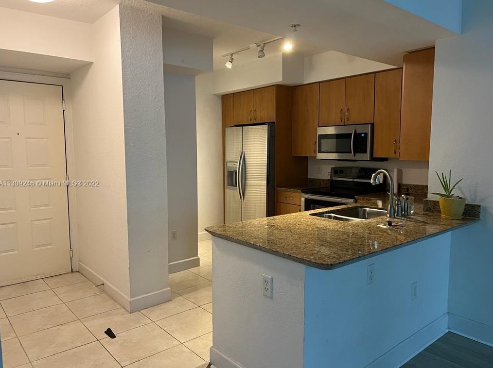 1830 Radius Dr, Hollywood FL  33020-7702 exterior