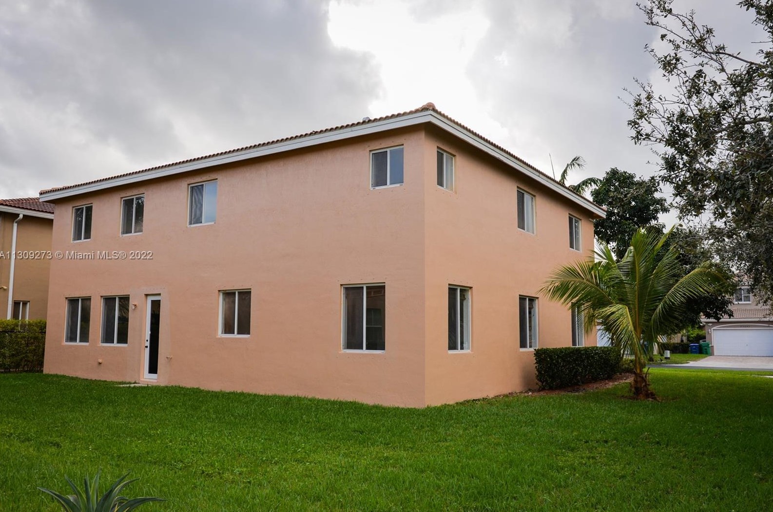20641 10th Ave, Miami FL  33169-2368 exterior