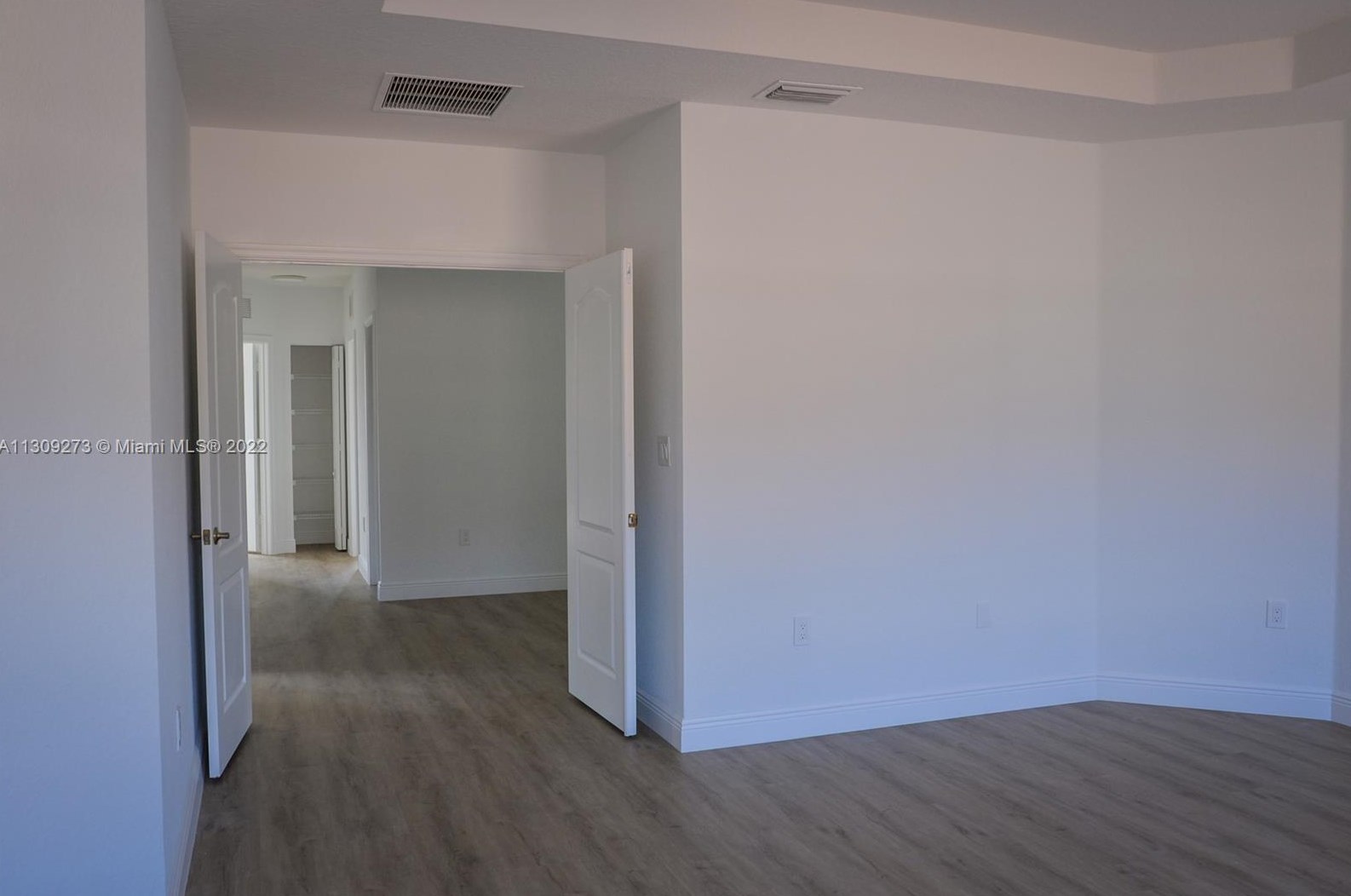 20641 10th Ave, Miami FL  33169-2368 exterior