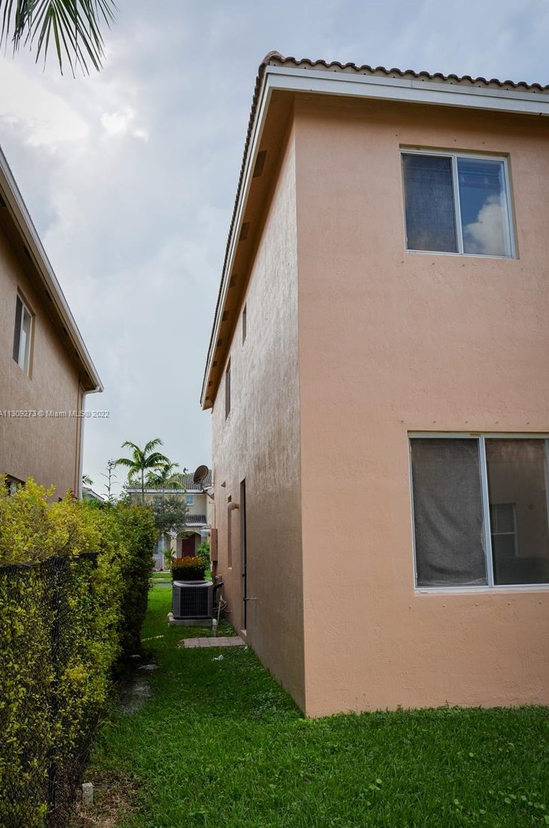 20641 10th Ave, Miami FL  33169-2368 exterior