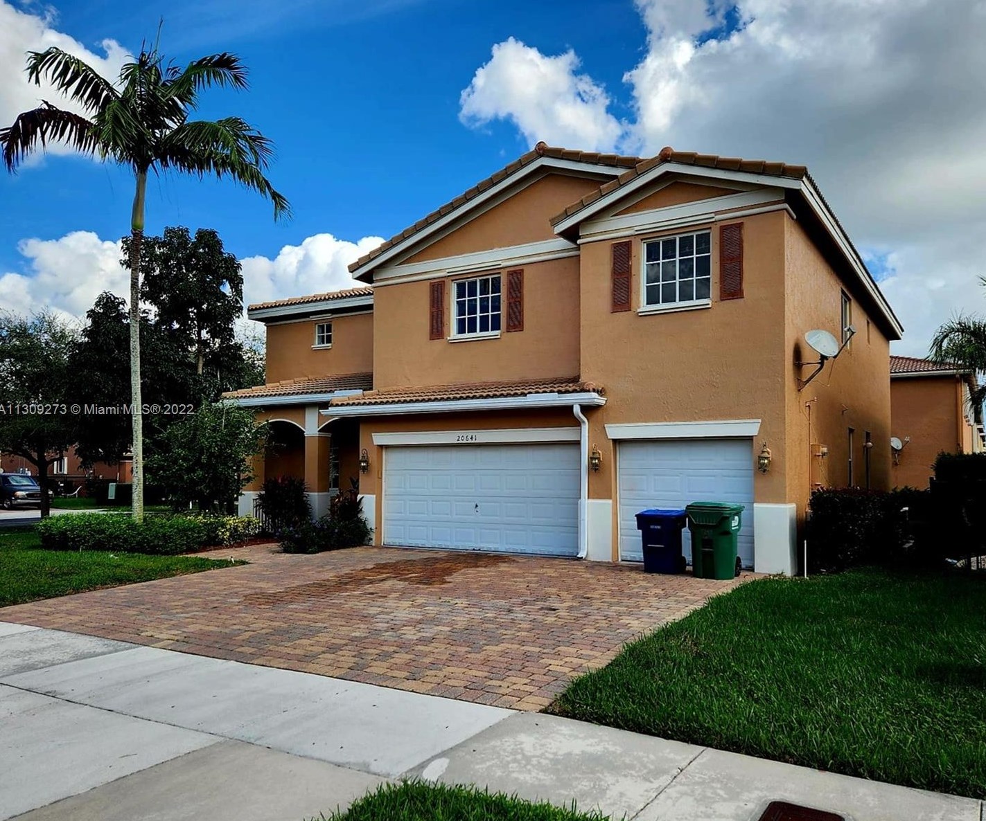 20641 10th Ave, Miami FL  33169-2368 exterior