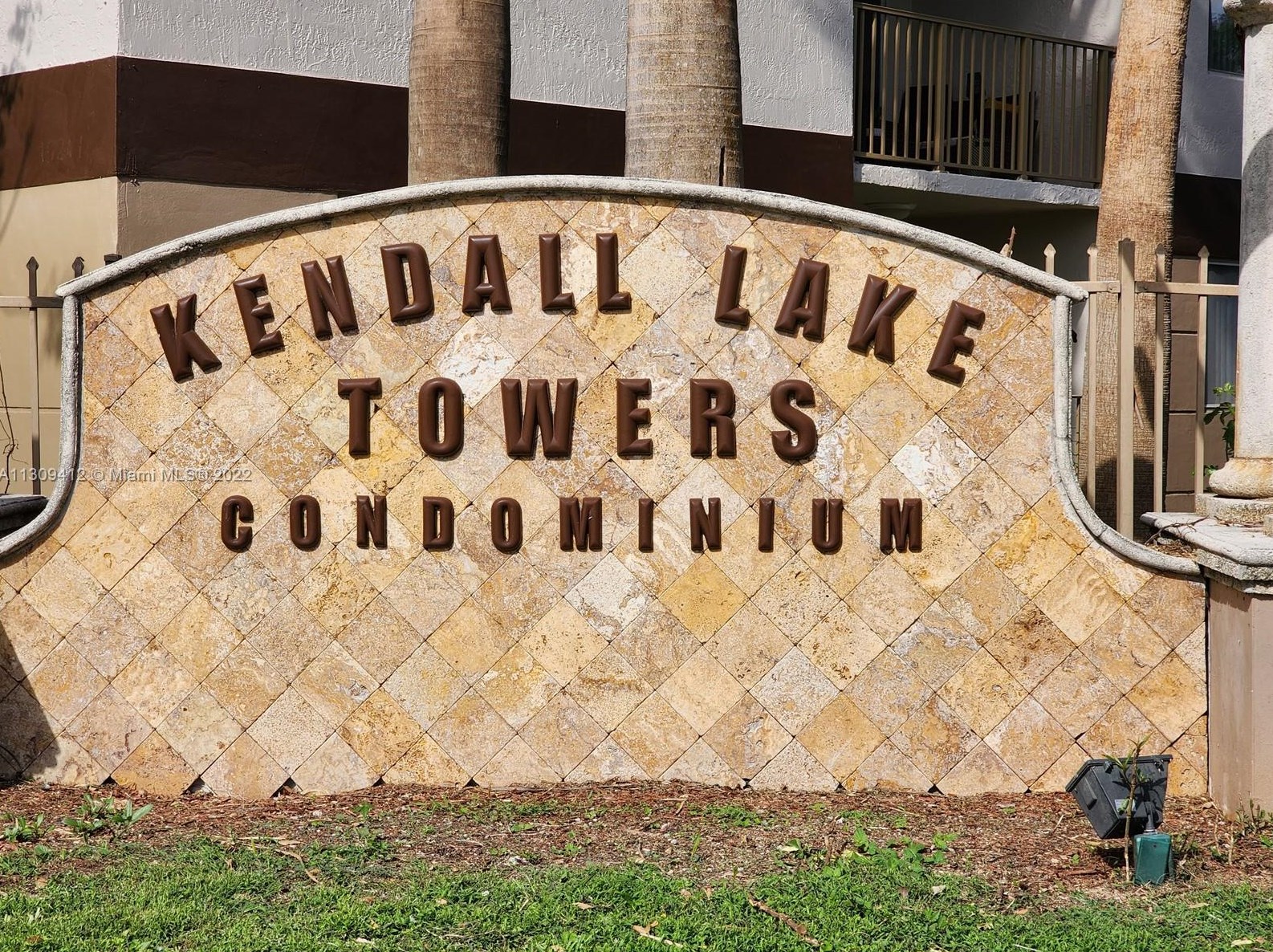 15221 80th St, Miami FL  33193-1374 exterior