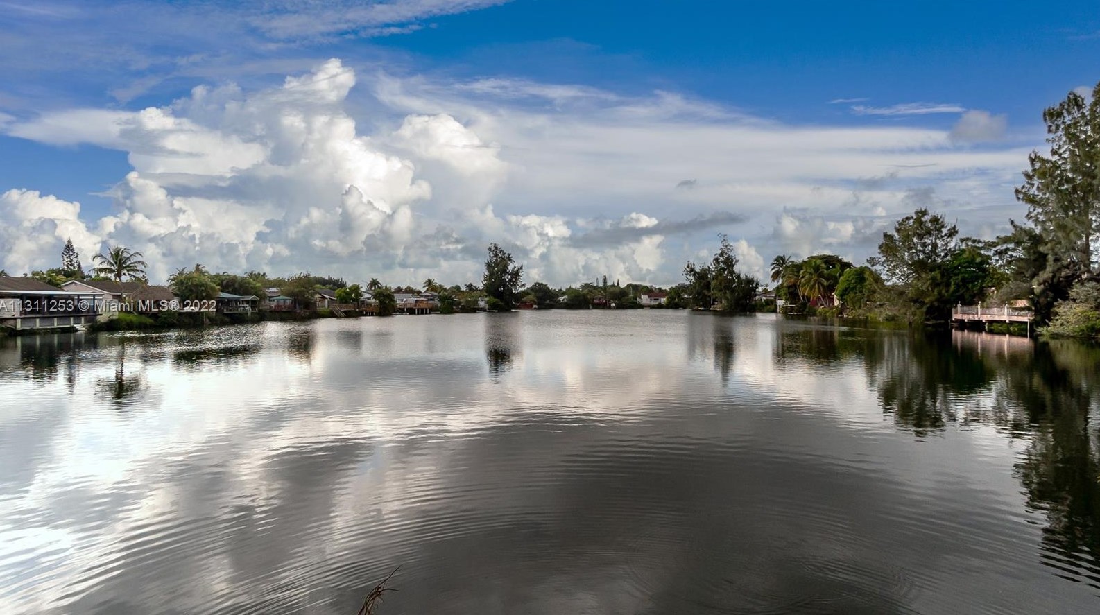 12210 194th Ter, Miami FL  33177-6530 exterior