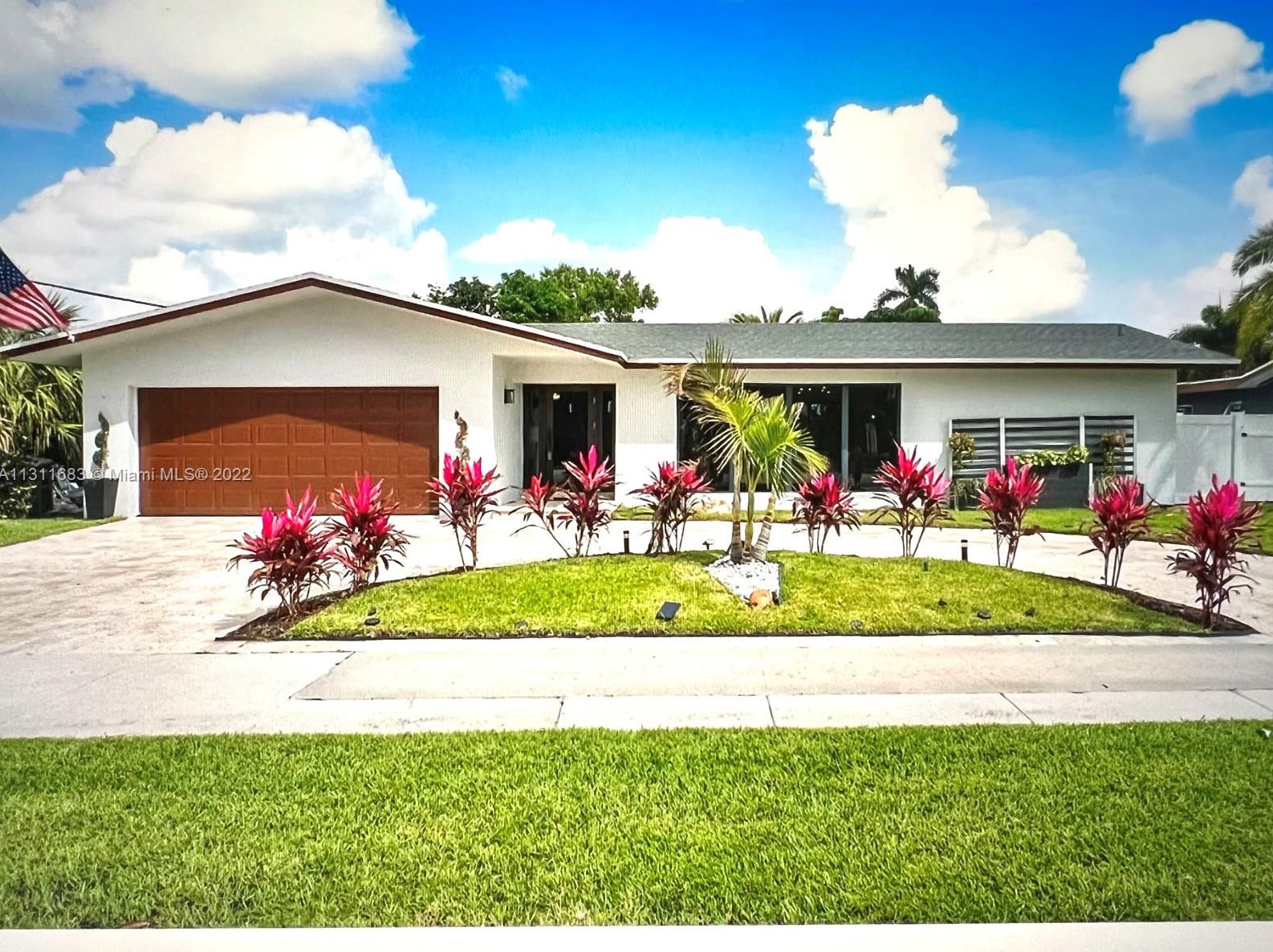 1415 Camino Real, Boca Raton FL  33486-8452 exterior