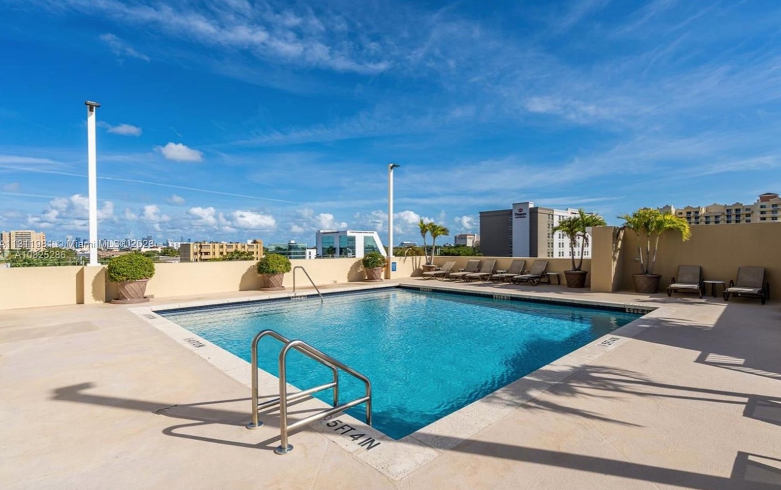 117 42nd Ave, Miami FL 33126-5432 exterior