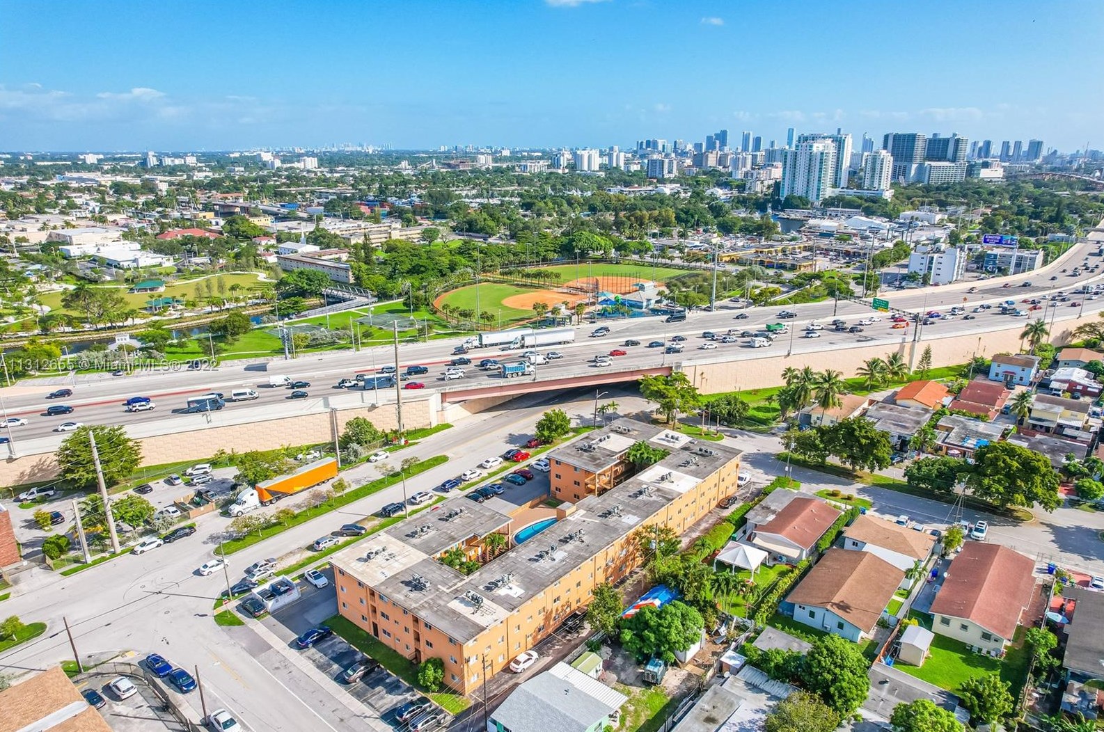 2330 11th St, Miami FL 33125-3252 exterior