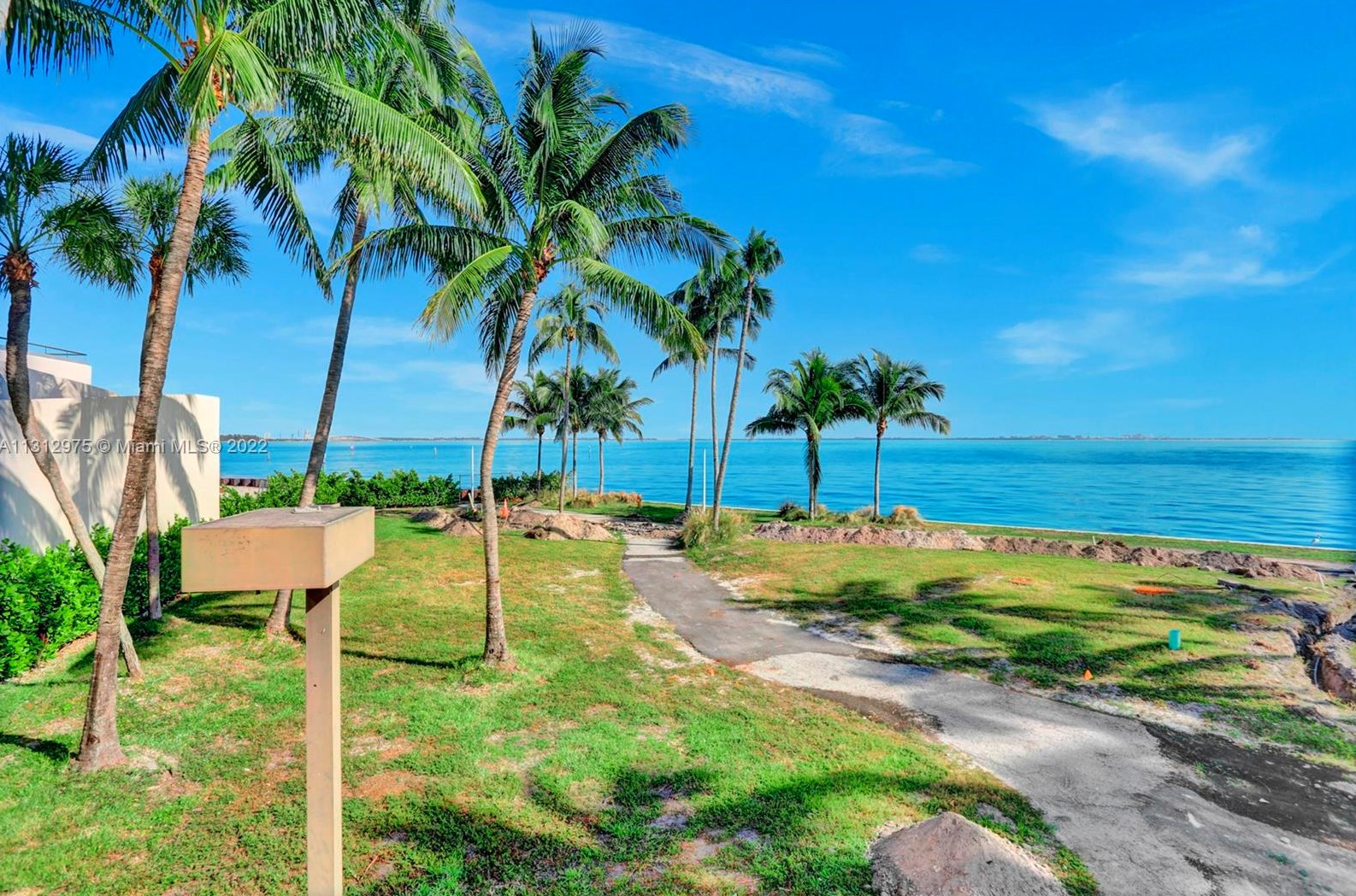 3 Grove Isle Dr, Miami FL 33133-4115 exterior