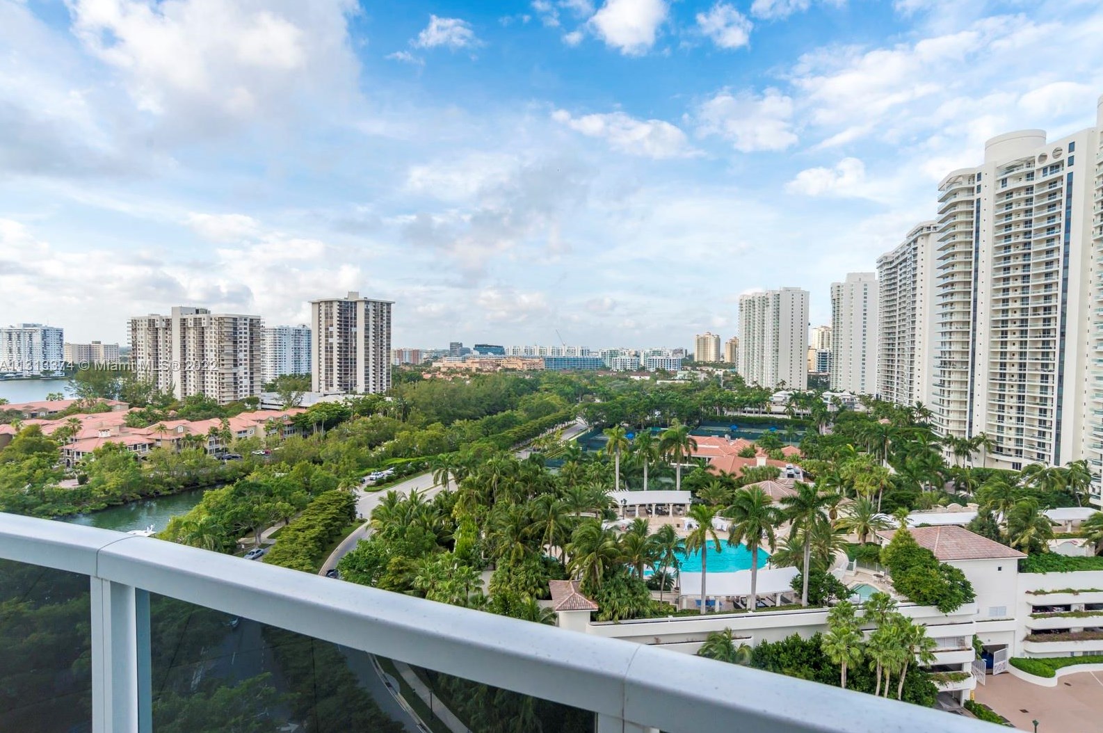 4100 Island Blvd, Miami FL 33160-5272 exterior