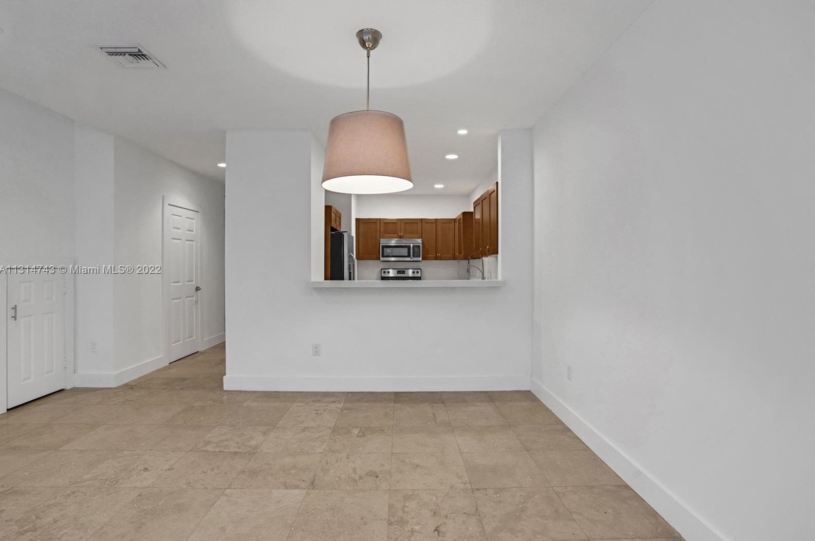 3384 Day Ave, Miami FL 33133-4902 exterior