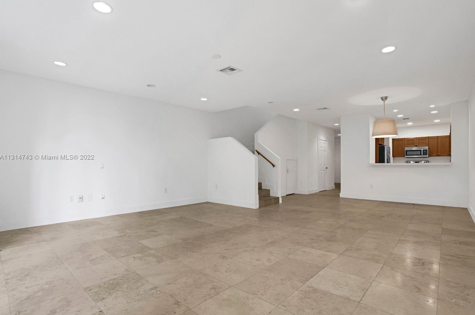 3384 Day Ave, Miami FL 33133-4902 exterior