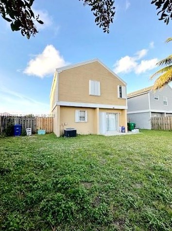 9824 Daffodil Ln, Hollywood FL  33025-2304 exterior