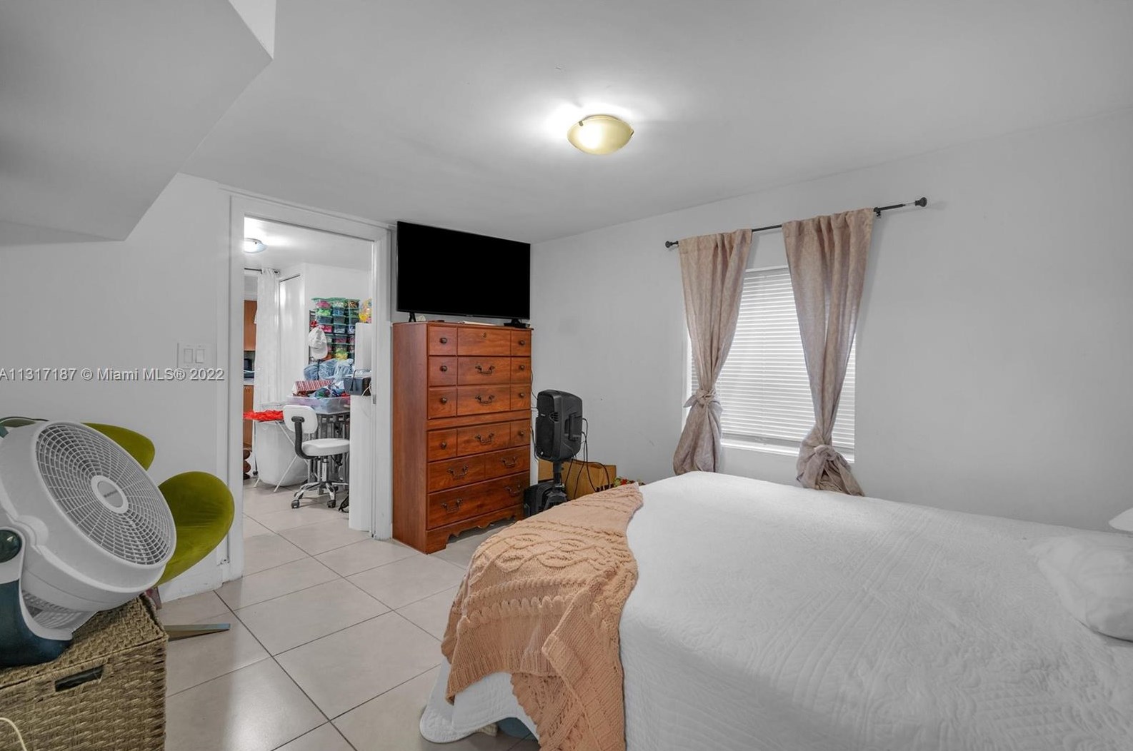 621 Glenn Pkwy, Hollywood FL 33021-5624 exterior