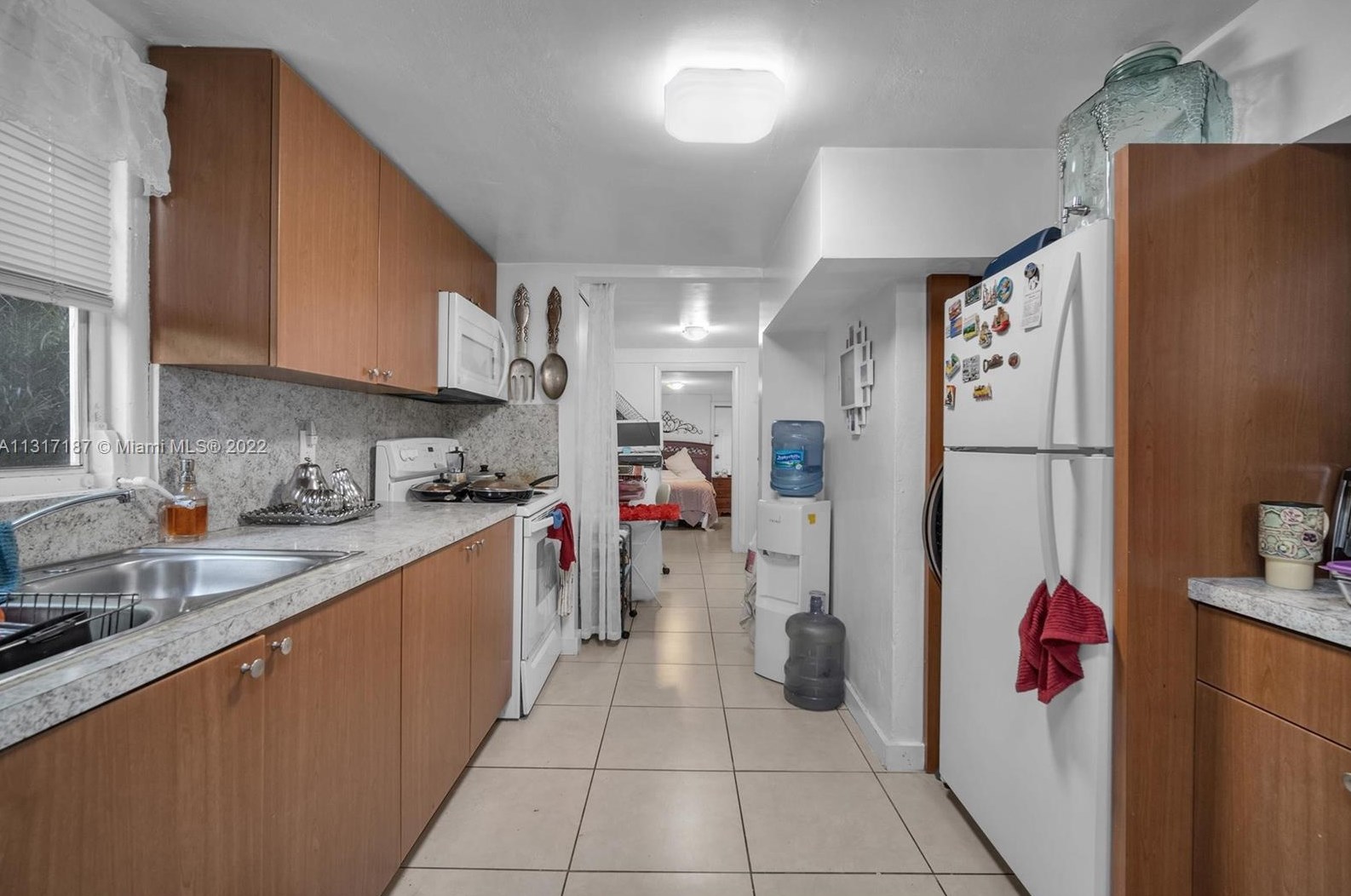 621 Glenn Pkwy, Hollywood FL 33021-5624 exterior