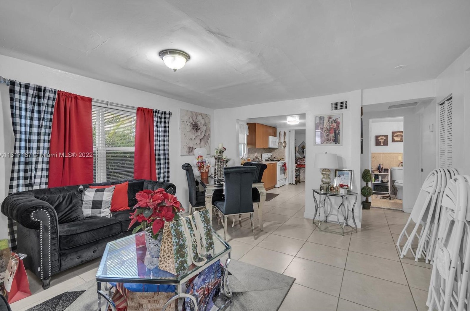 621 Glenn Pkwy, Hollywood FL 33021-5624 exterior