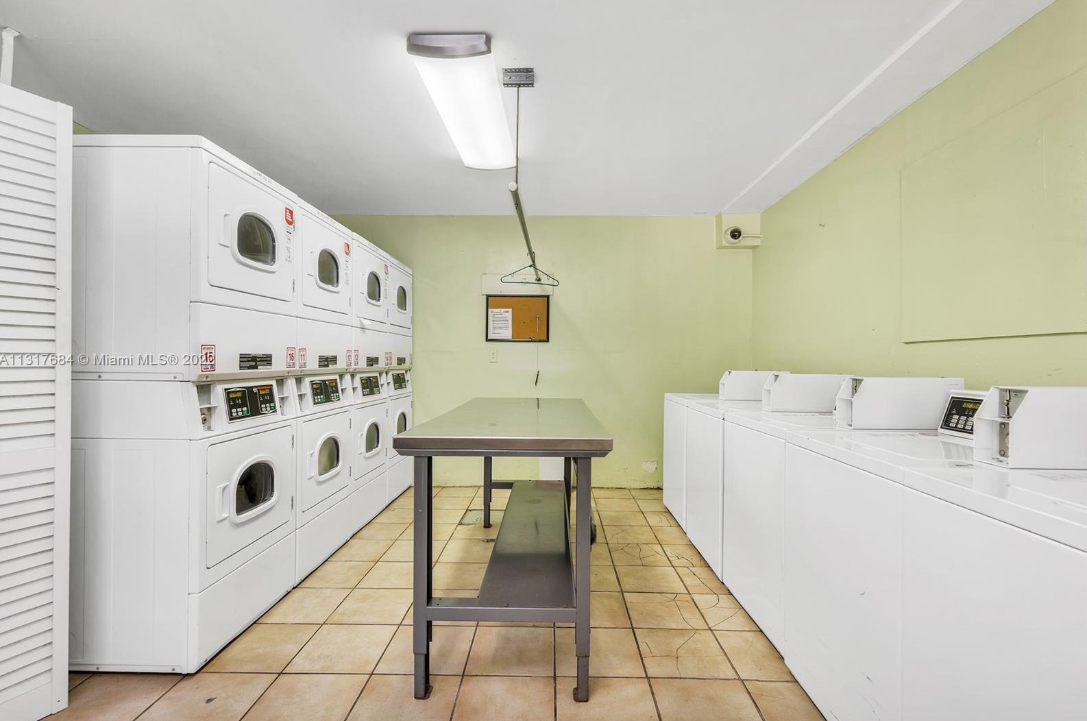 5525 80th St, Miami FL 33143-5612 exterior