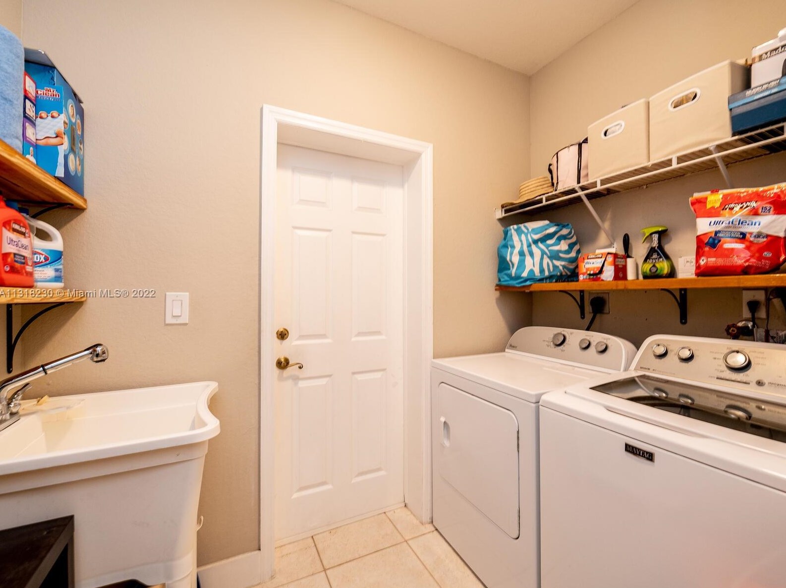 10813 51 Ln, Miami FL 33178-3562 exterior