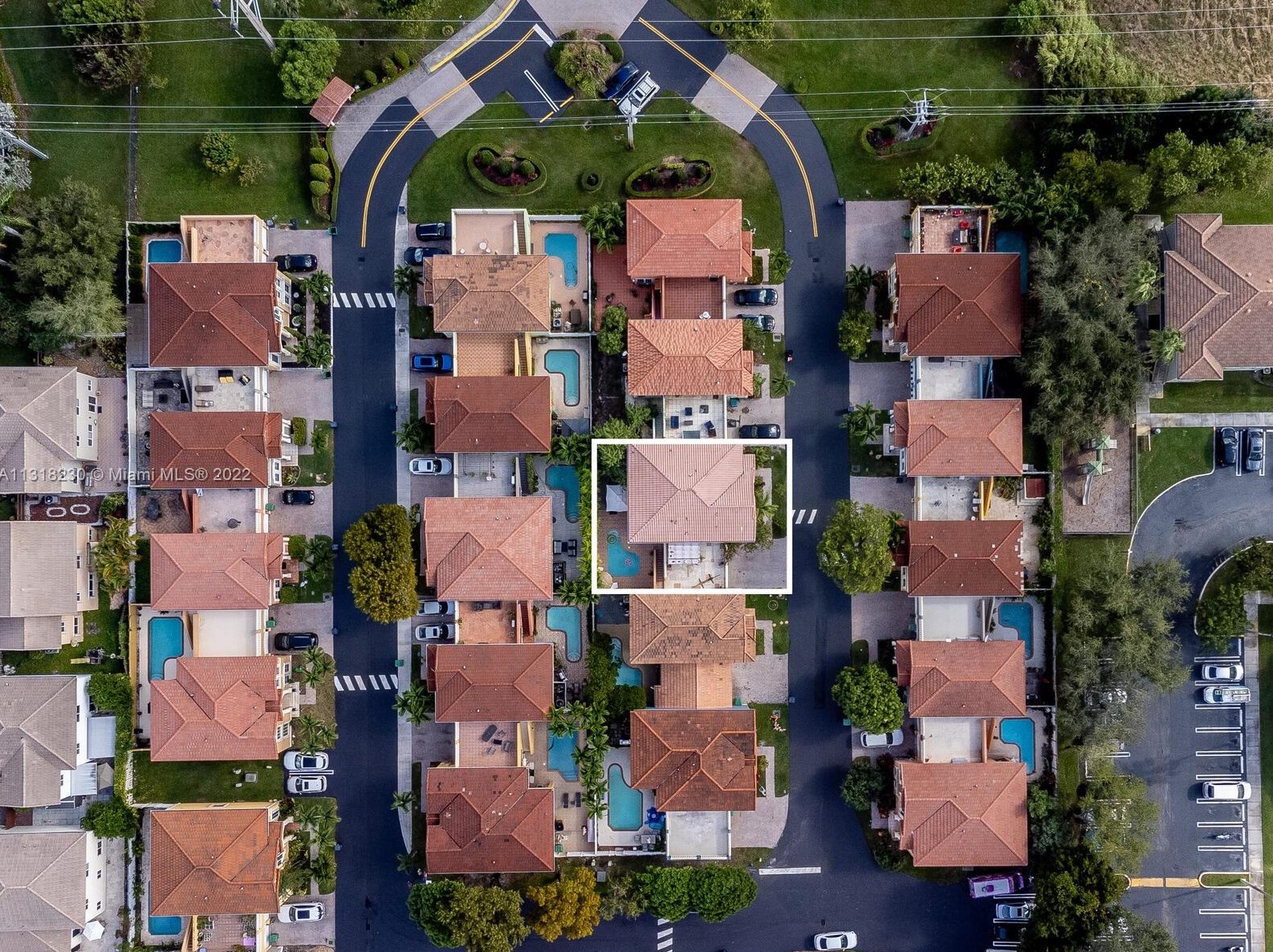 10813 51 Ln, Miami FL 33178-3562 exterior