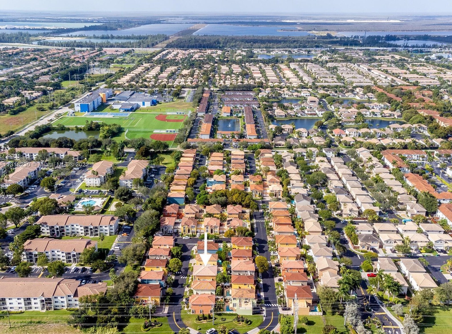 10813 51 Ln, Miami FL 33178-3562 exterior