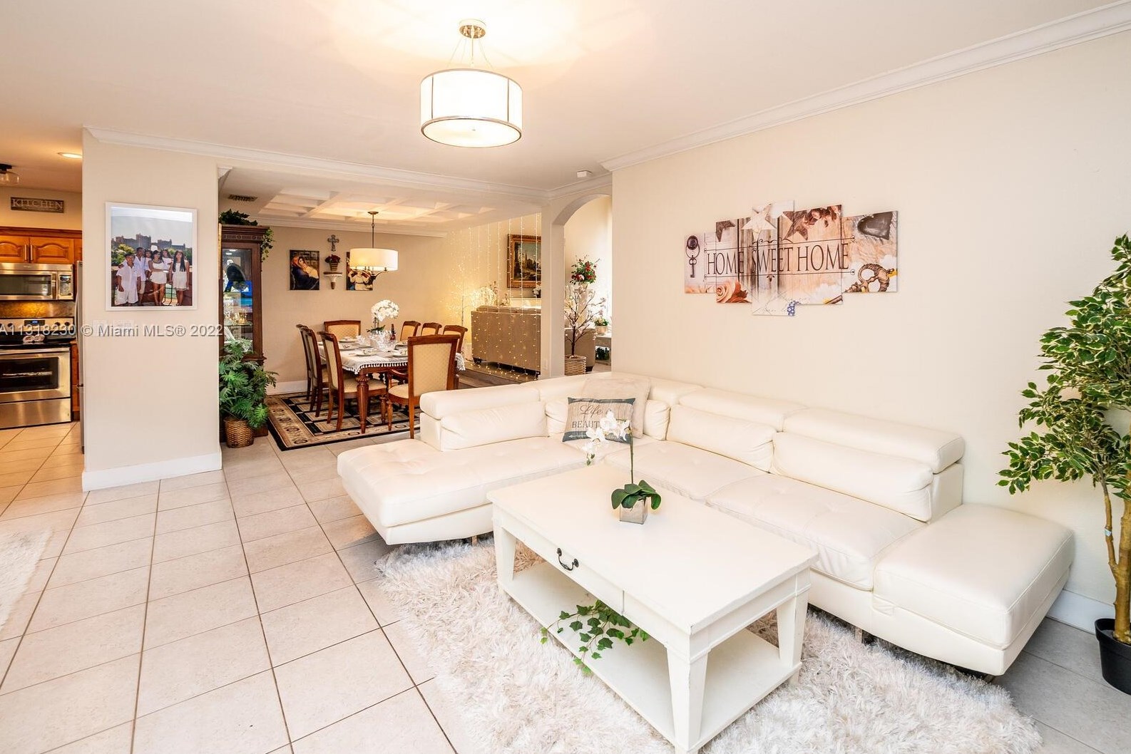 10813 51 Ln, Miami FL 33178-3562 exterior