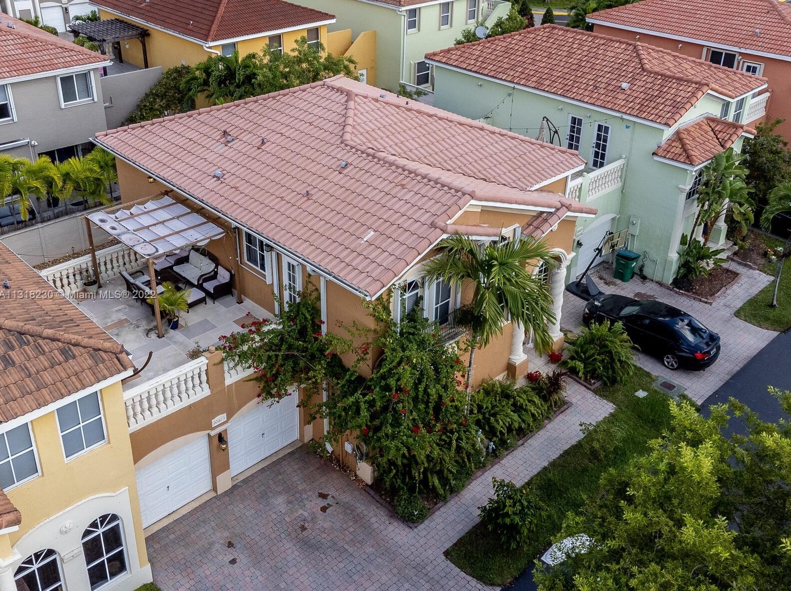 10813 51 Ln, Miami FL 33178-3562 exterior