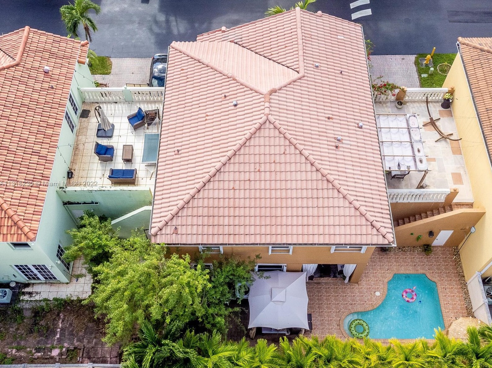 10813 51 Ln, Miami FL 33178-3562 exterior