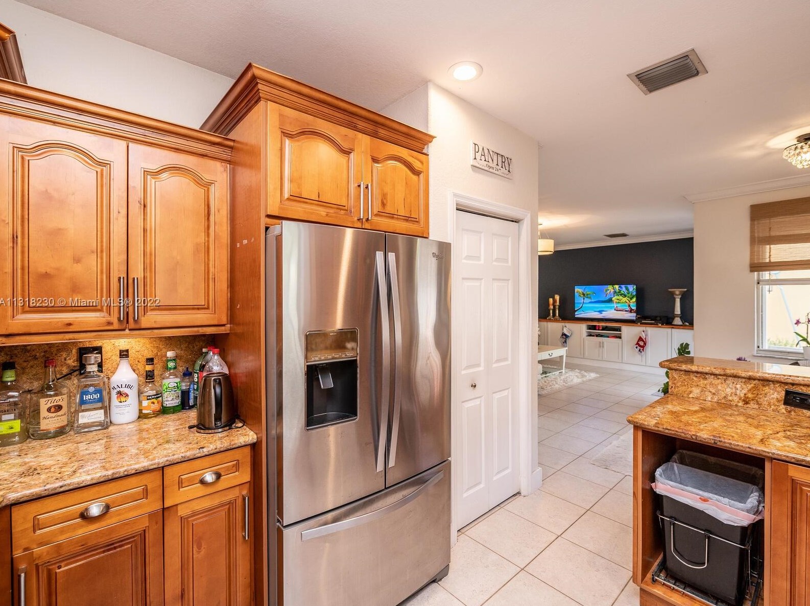 10813 51 Ln, Miami FL 33178-3562 exterior