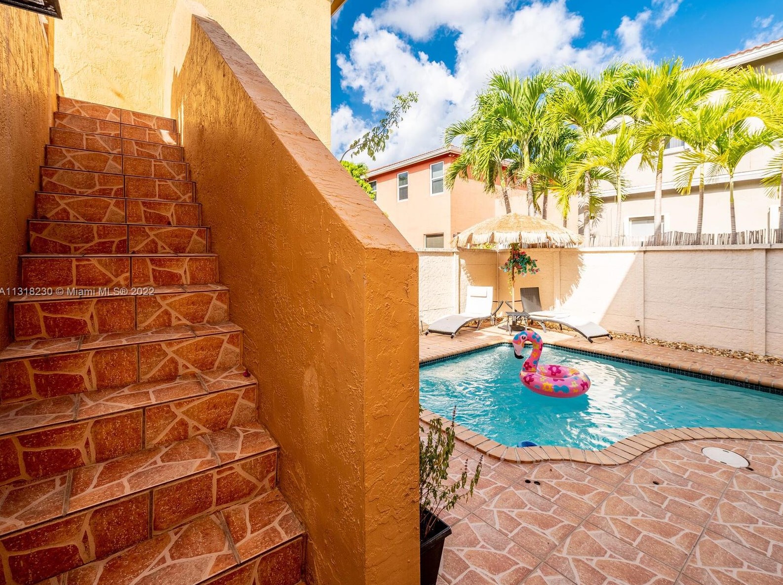 10813 51 Ln, Miami FL 33178-3562 exterior