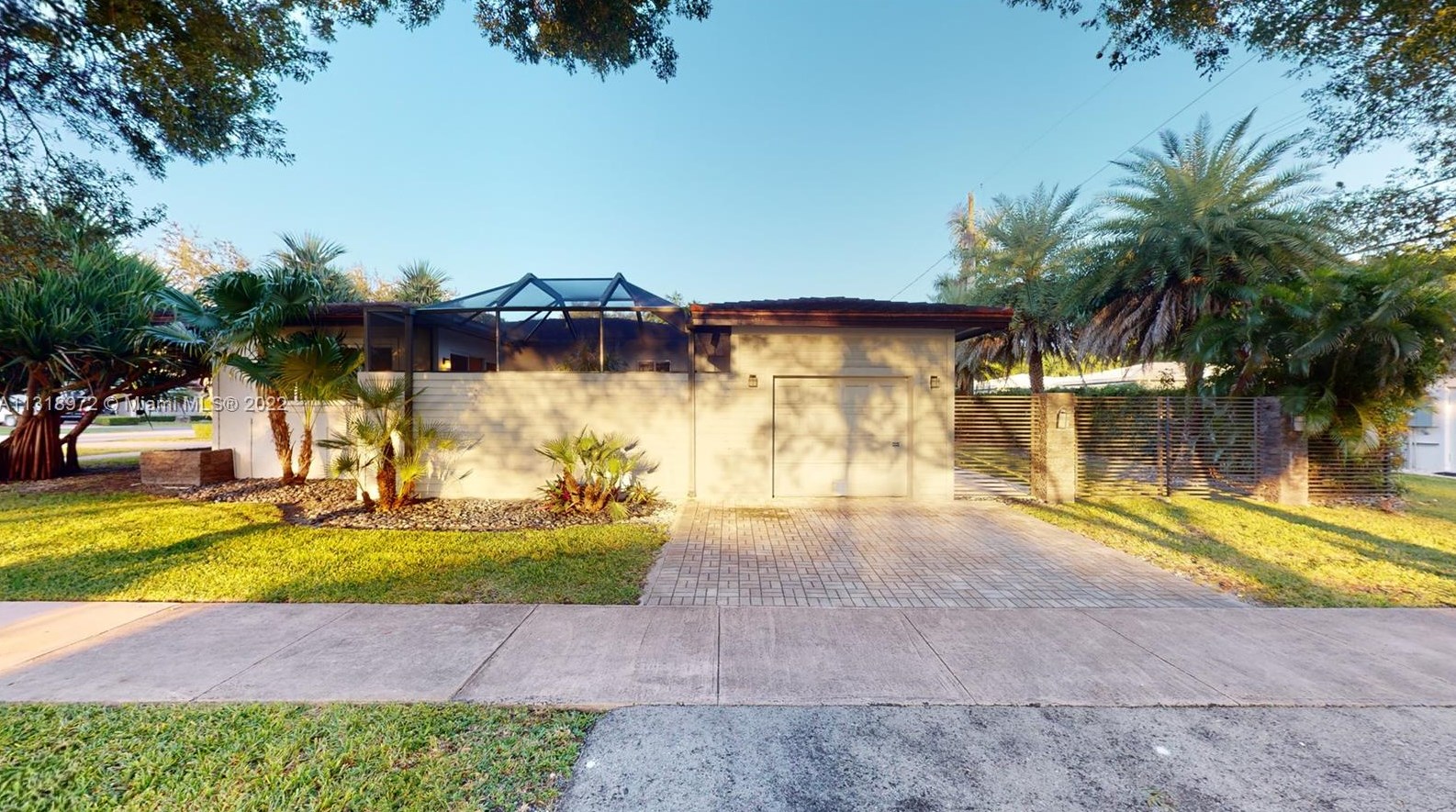 4927 Riviera Dr, Miami FL  33146-1700 exterior