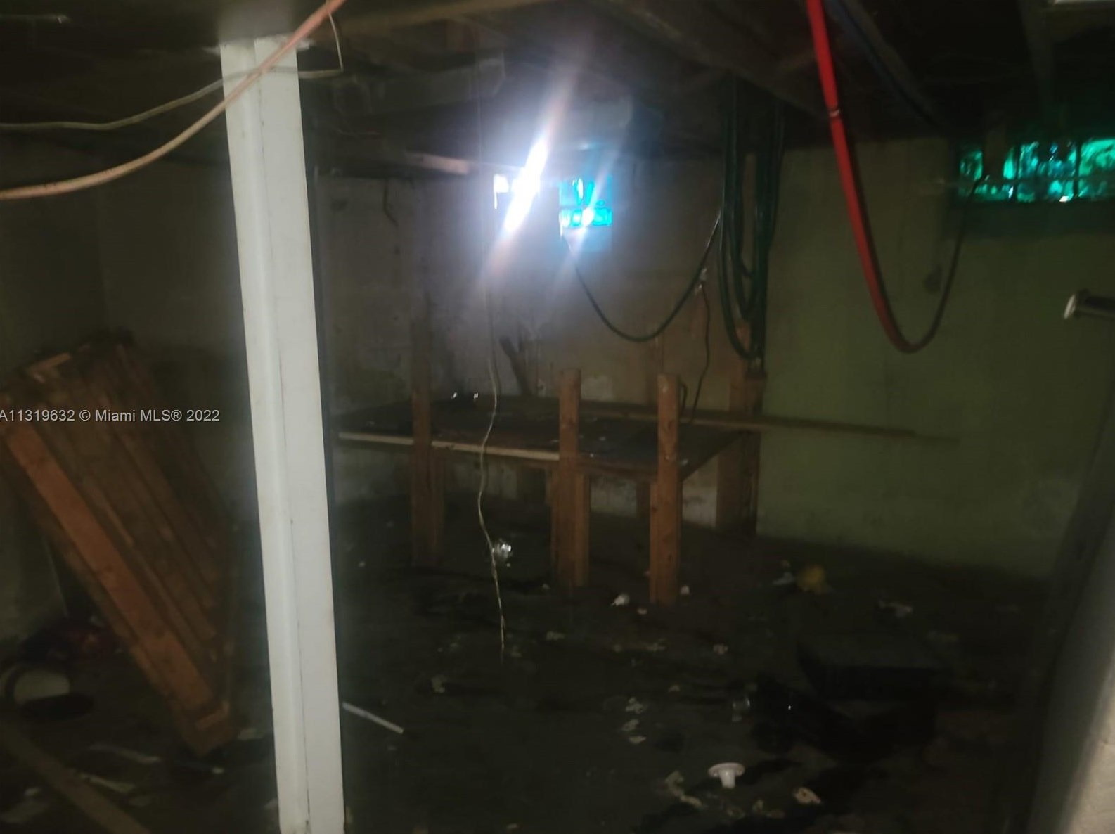 8076 Sussex St, Detroit MI  48228-2247 exterior