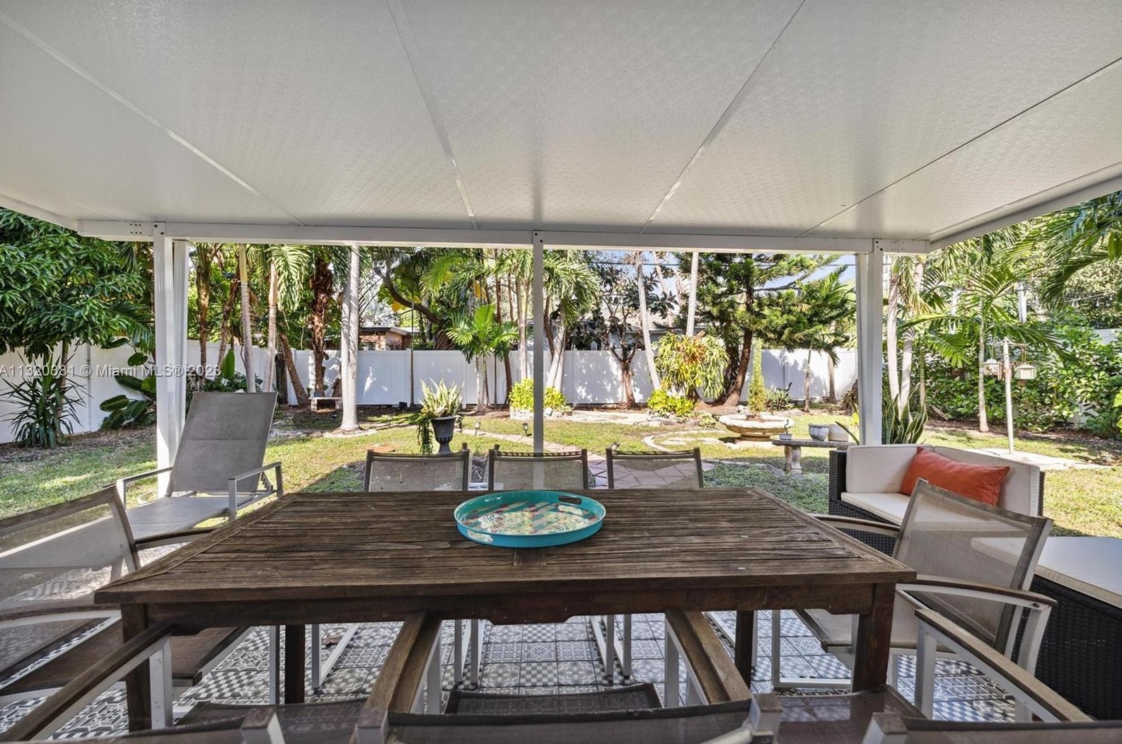 1601 110th St, Miami FL  33161-7414 exterior