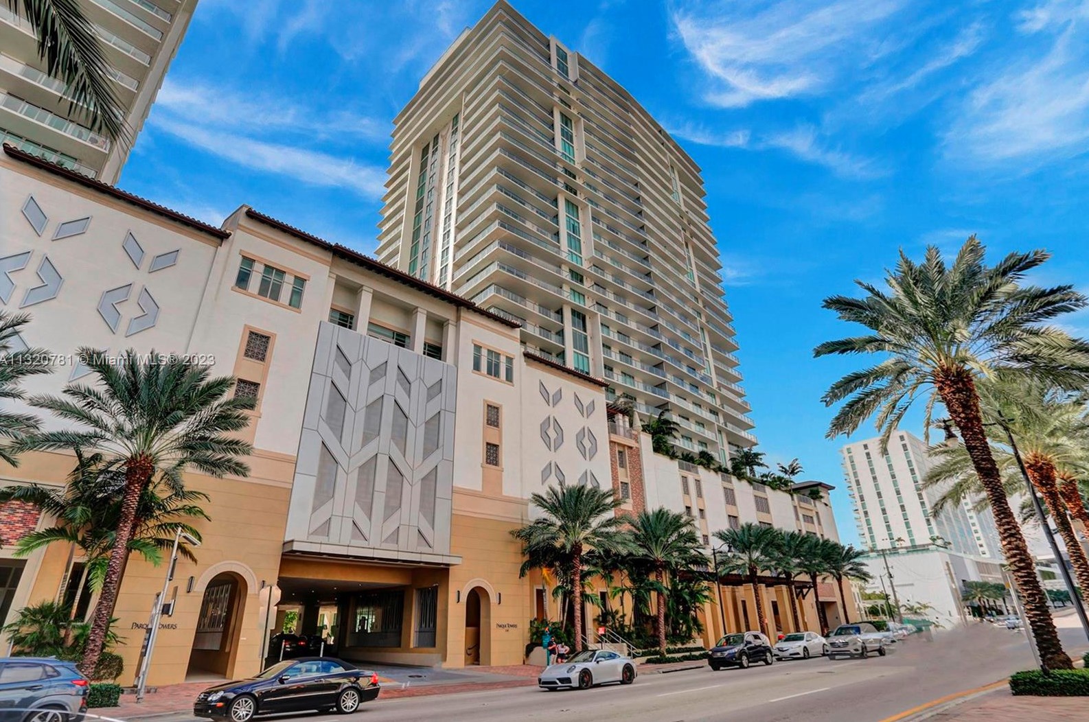 330 Sunny Isles Blvd, Miami FL 33160-4211 exterior