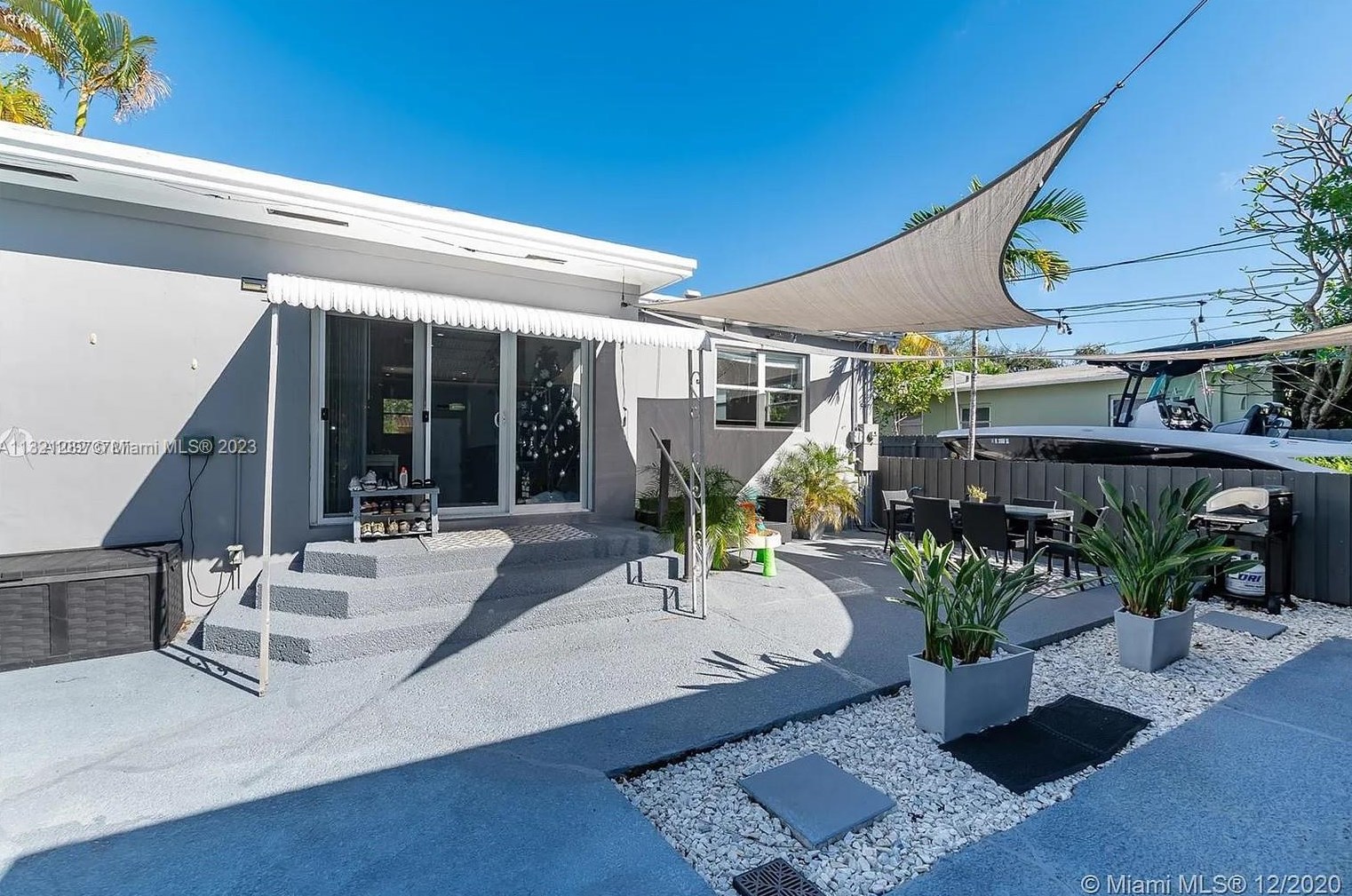 1644 Washington St, Hollywood FL  33020-6121 exterior